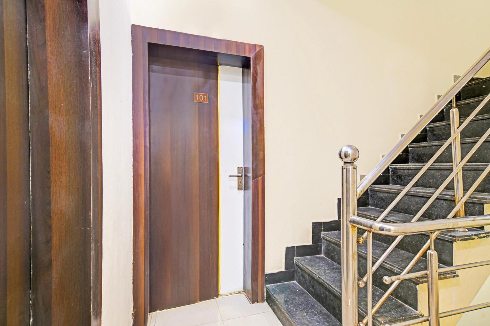 Super Hotel O Hanuman Naka Ujjain Formerly Krishna Palace Екстер'єр фото