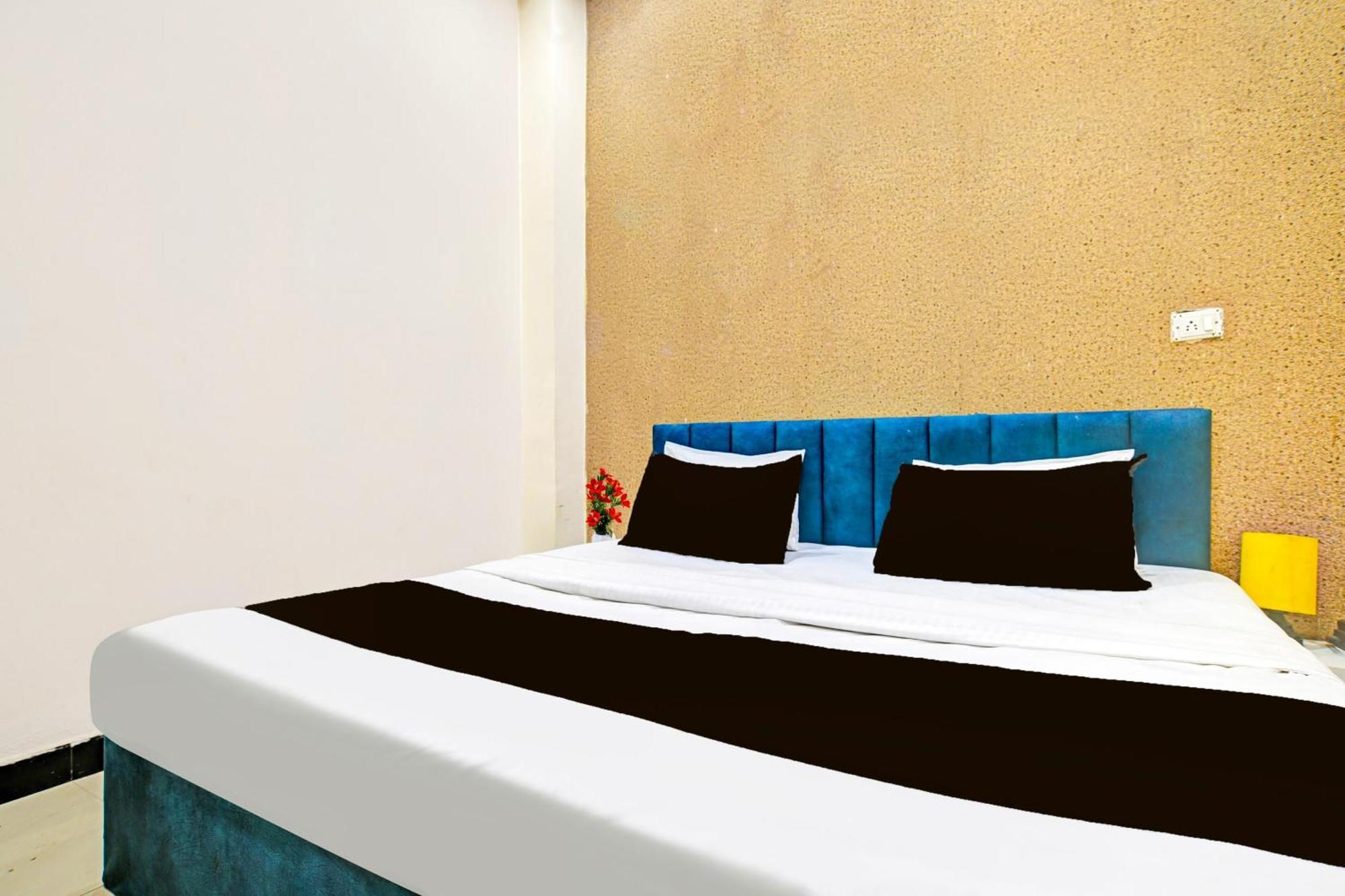 Super Hotel O Hanuman Naka Ujjain Formerly Krishna Palace Екстер'єр фото